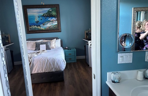 Sun City House | COZY PRIVATE STUDIO GUEST HOUSE.