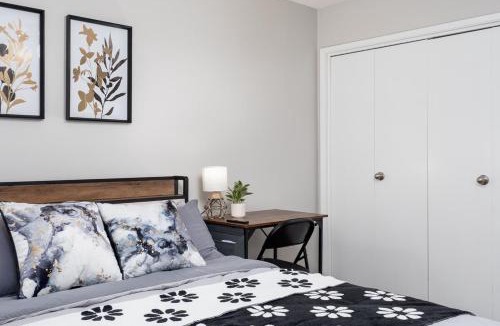 Downtown Riverside House | Cozy Riverside Getaway!
