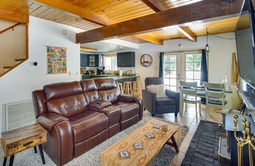 Running Springs House | Cozy Running Springs Vacation Rental w/ Fireplace!