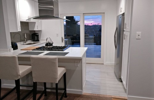Sunset Junction House | Cozy Silverlake Home with City Views