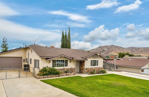 Rubidoux House | Cozy Spacious Home w/ Game Room in Riverside
