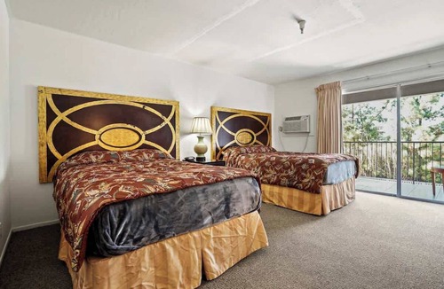 Fremont House | (Cozy studio, 2BED, 1BA, No kitchen)