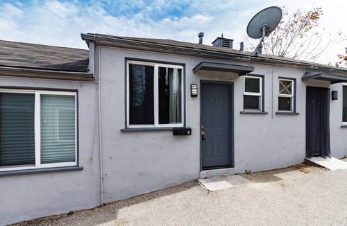 Studio City Apartment | Cozy Studio City Studio Single