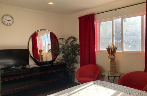 Westlake House | Cozy studio close to beach