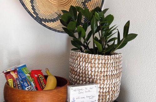 Foothill Ranch Apartment | Cozy studio with WiFi and AC in charming Lake Forest. nPrivate entry/parking.