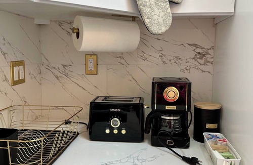Gardena Apartment | Cozy & Stylish Guest House in Gardena Near SpaceX & L.A Beaches