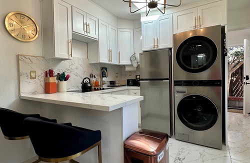 Gardena Apartment | Cozy & Stylish Guest House in Gardena Near SpaceX & L.A Beaches