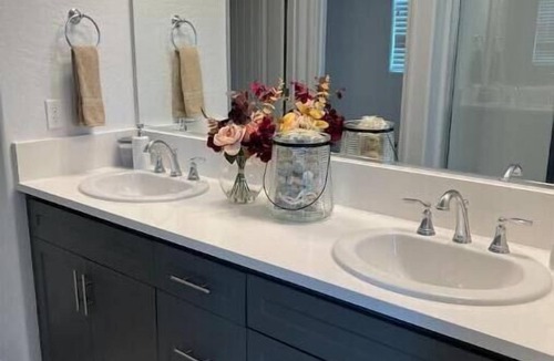 Visalia House | Cozy Suites in a New House!