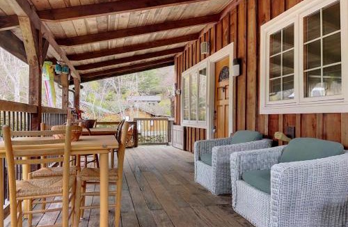 Burnt Ranch House | Cozy Trinity Cottage