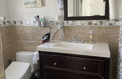 Fountain Valley Apartment | Cozy warm spacious 400sqft studio in center of Orange County