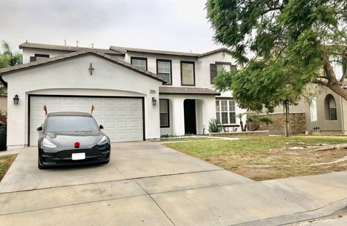 Eastvale Apartment | Cozy Workstay ♡ Steps away from park