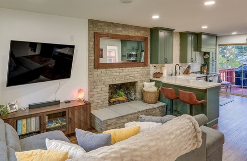 Wrightwood Cabin | Cozy Wrightwood Cabin: Family & Pet Friendly!