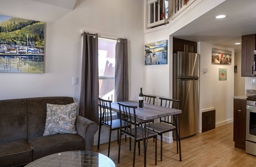 Fort Bragg House | Crab Shack - Within walking distance to the local fishing and crab charters in the Noyo harbor