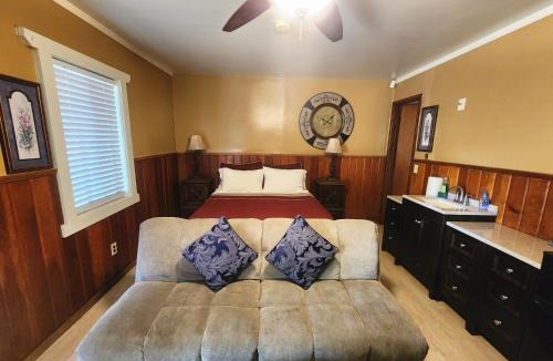 Big Bear Lake Bed & Breakfast | Creek Runner's Lodge