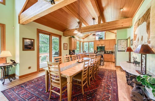 Alpine Meadows House | Creek Side- 4 Primary Suites, Hot Tub, Shuttle to Slopes, Pet Friendly