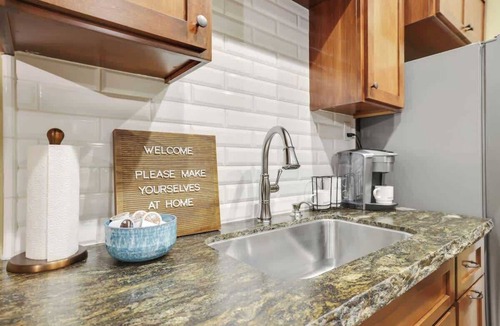 Visalia House | Creekside Ranch, a Farm Experience near Sequoia NP