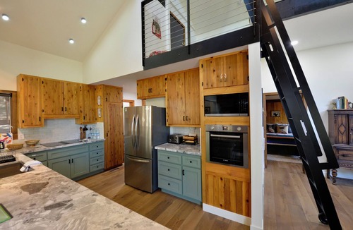 Idyllwild Cabin | Crestviewhaus: Amazing Idyllwild Cabin Retreat, stunning views 3BDRM+Loft