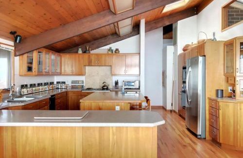 Crescent City North House | Crown of the Coast