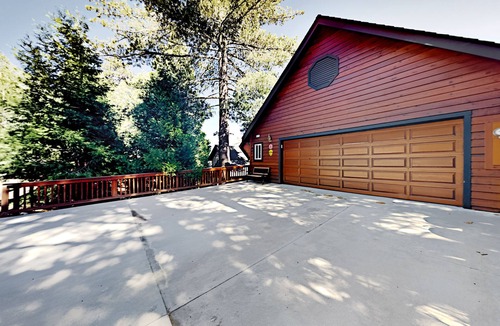 Twin Peaks House | Custom timberline lodge near lake with fireplaces, decks, & pool table