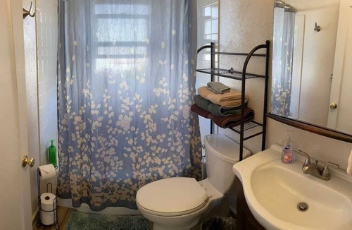 Eureka House | ☕️Cute, cool, central Eureka; pets ok; sleeps 6-8