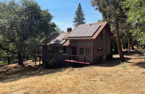 Camp Nelson Cabin | Cute cozy cabin with charm