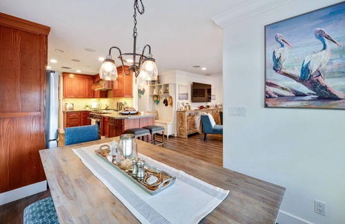 Huntington Beach House | Cute Home 7 Blocks To Beach | XBOX | Bikes | Pets
