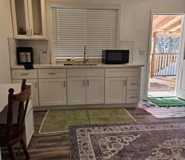 Mount Shasta House | Cute Little House in Mt Shasta