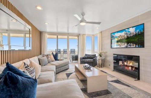 Townsite House | D22 - SeaLuxe
