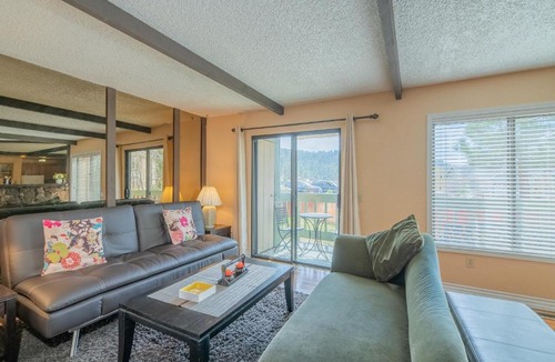 Boulder Bay Apartment | Dabi Four Lakeview
