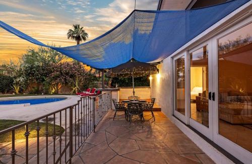 Historic Tennis Club House | Dandelion by AvantStay Pool 0.2mi to Downtown