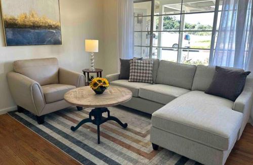 Westside House | Darling, Peaceful, Near Beach, EV Charger