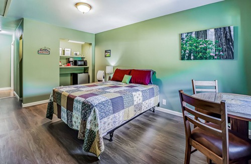 Orick Apartment | Darling studio near the beach & state parks with kitchenette, WiFi, & more