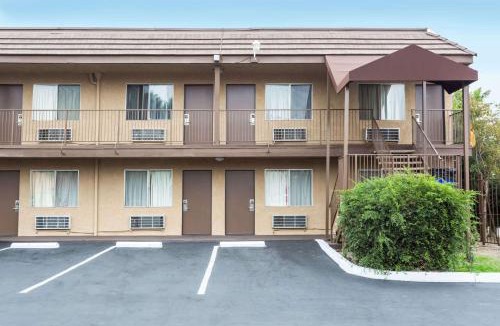 Patton Hotel | Days Inn by Wyndham in San Bernardino