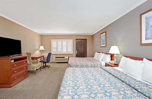 West Covina Hotel | Days Inn by Wyndham West Covina