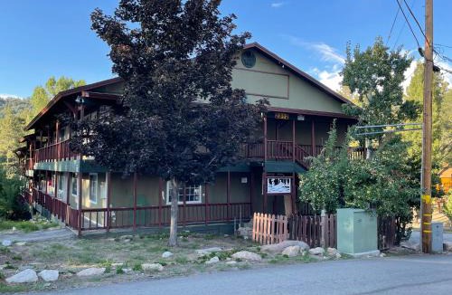 Arrowbear Lake Hotel | Deep Creek