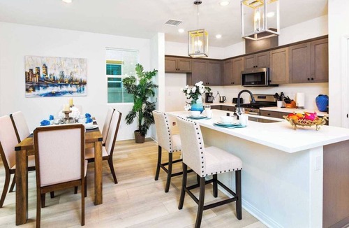 Upland House | Delight on Coral Bells Pl #41423
