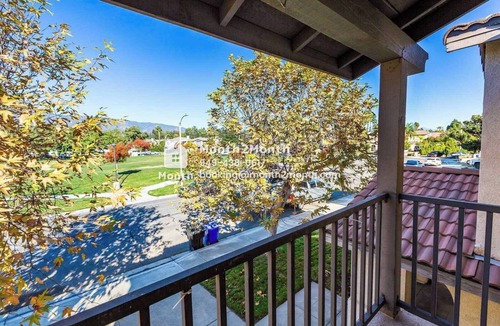 Fontana House | Delight on Jamestown Circle #41327