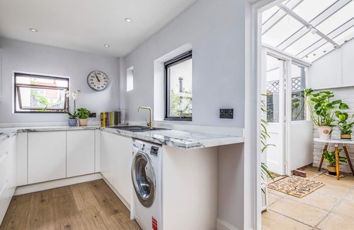 Felpham House | Delightful 2 Bed House a Stones Throw From Beach - Pass the Keys