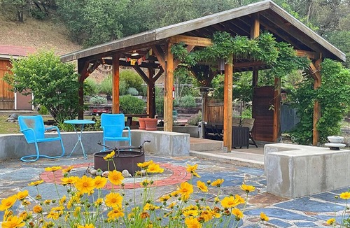 Incline House | Delightful Home and Property Minutes from Yosemite