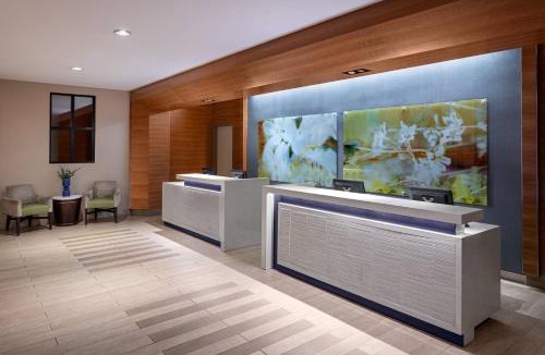 Anaheim Resort Hotel | Delta Hotels by Marriott Anaheim Garden Grove