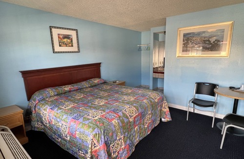 Los Angeles Hotel | Deluxe Inn LA