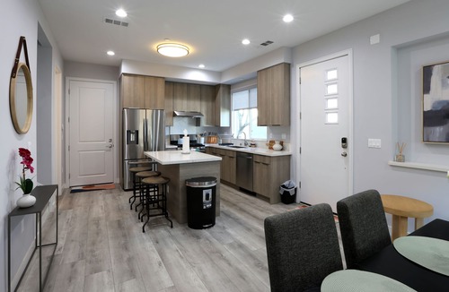 South el Monte Apartment | Deluxe Modernized Home