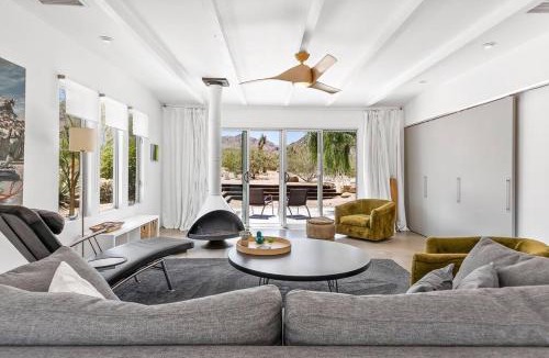 Joshua Tree Highlands House | Desert Dusk