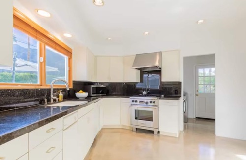 Twin Palms House | Desert Gold—Twin Palms 1960s Modern Home