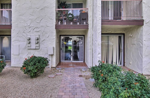 Desert Hot Springs Condo | Desert Hot Springs Apt w/Country Club Access