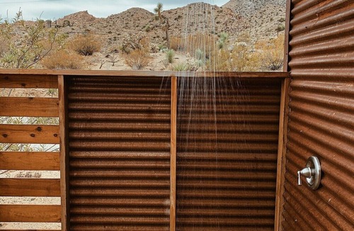 Joshua Tree Highlands House | Desert View Hideaway & Vintage Airstream