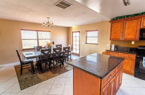 Wonder Valley House | DesertGem 5Acres Arcade Pool Spa KingBed Game Room