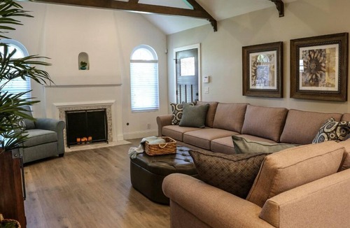 Santa Ana House | Designer Decorated Home: Pool/Jac, 3 EnSuites