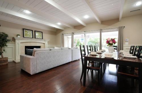 Northwest Anaheim House | Destination #03