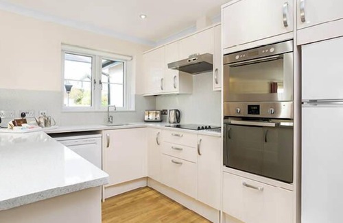 Black Torrington Villa | Devon | Relaxing Country Retreat | Pool + Sauna